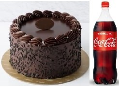 9-12 Kişilik Klasik Çikolatalı Yaş Pasta & 1 Lt Cola